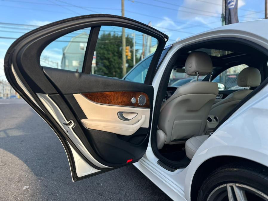 2017 Mercedes-Benz E-Class E300 - Photo 7