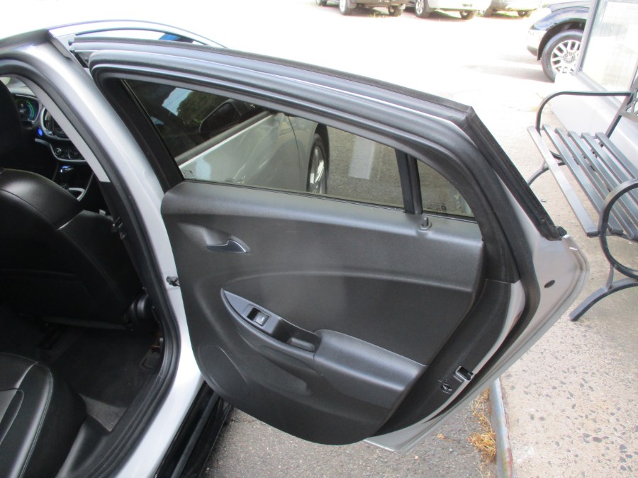 2017 Chevrolet Volt LT - Photo 13