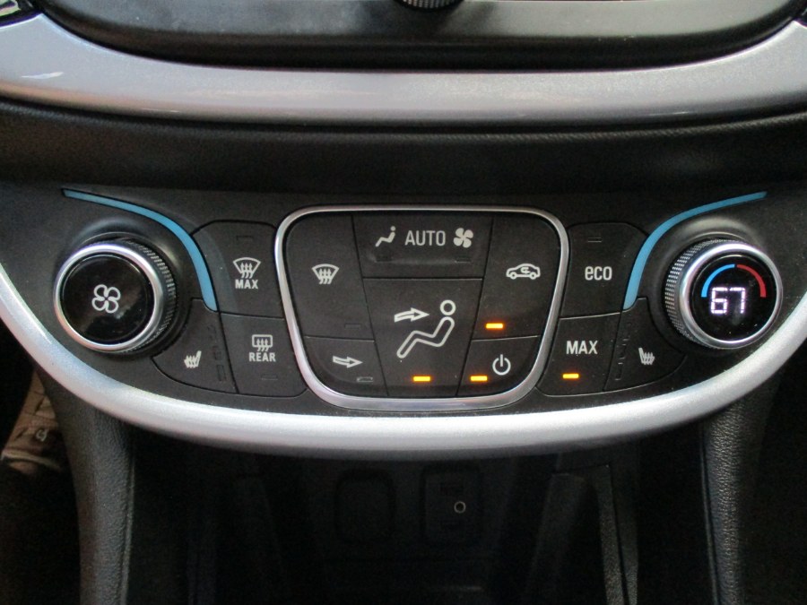 2017 Chevrolet Volt LT - Photo 26