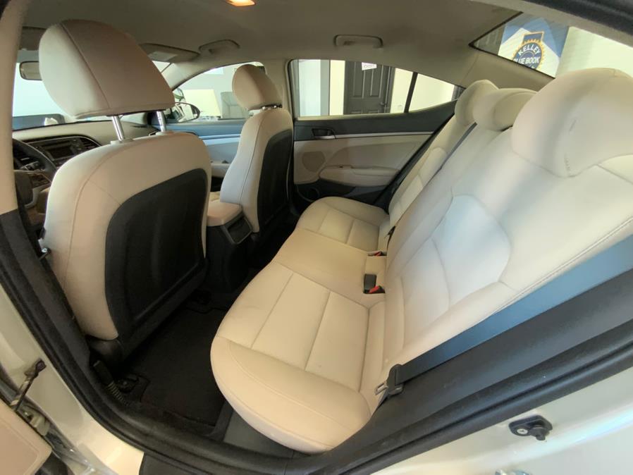 2017 Hyundai Elantra SE - Photo 12