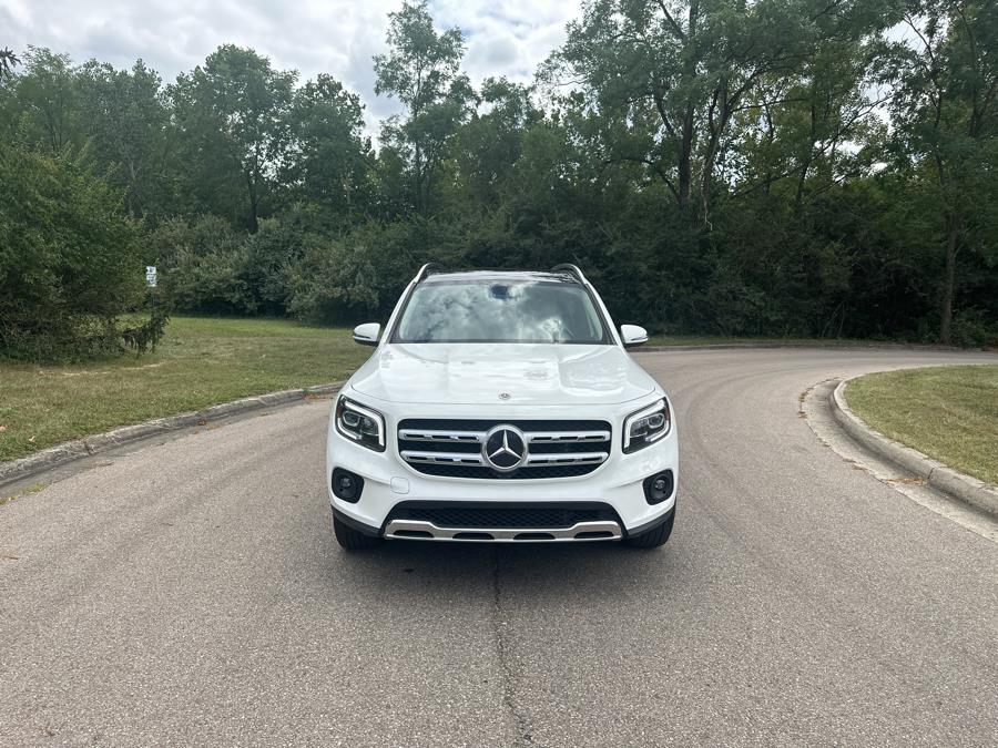 2022 Mercedes-Benz GLB GLB 250 4MATIC's photo