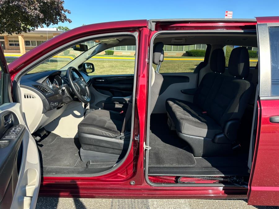 2019 Dodge Grand Caravan SE - Photo 15