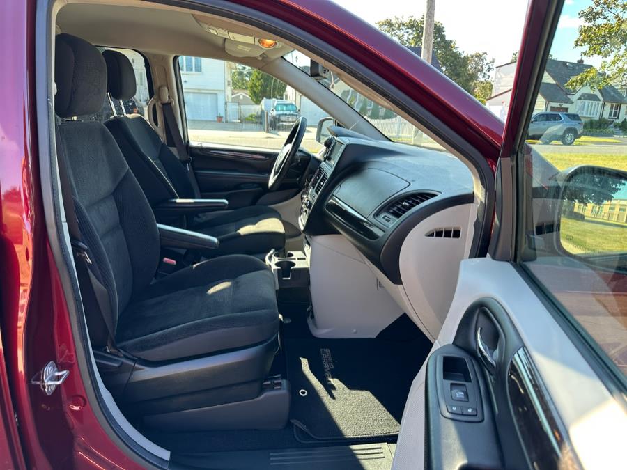 2019 Dodge Grand Caravan SE - Photo 16