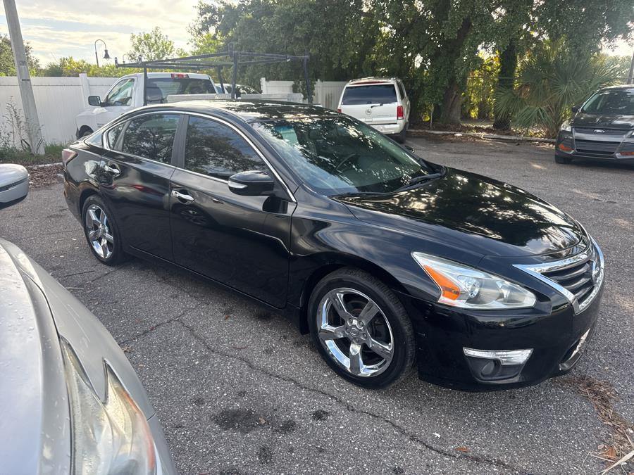 2013 Nissan Altima Sedan SV - Photo 2