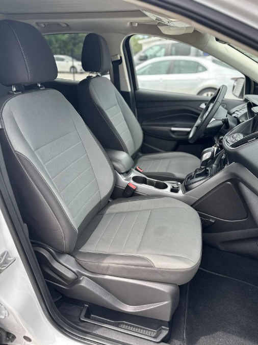 2016 Ford Escape SE - Photo 21