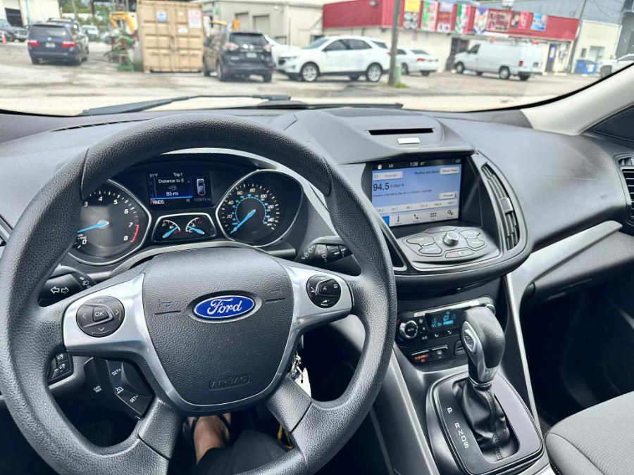 2016 Ford Escape SE - Photo 17