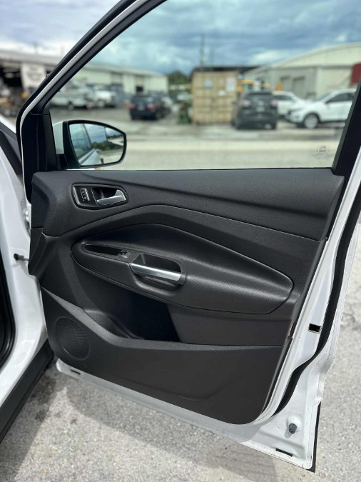 2016 Ford Escape SE - Photo 23
