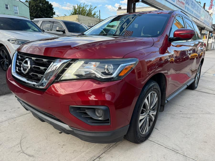 2017 Nissan Pathfinder S 4WD's photo