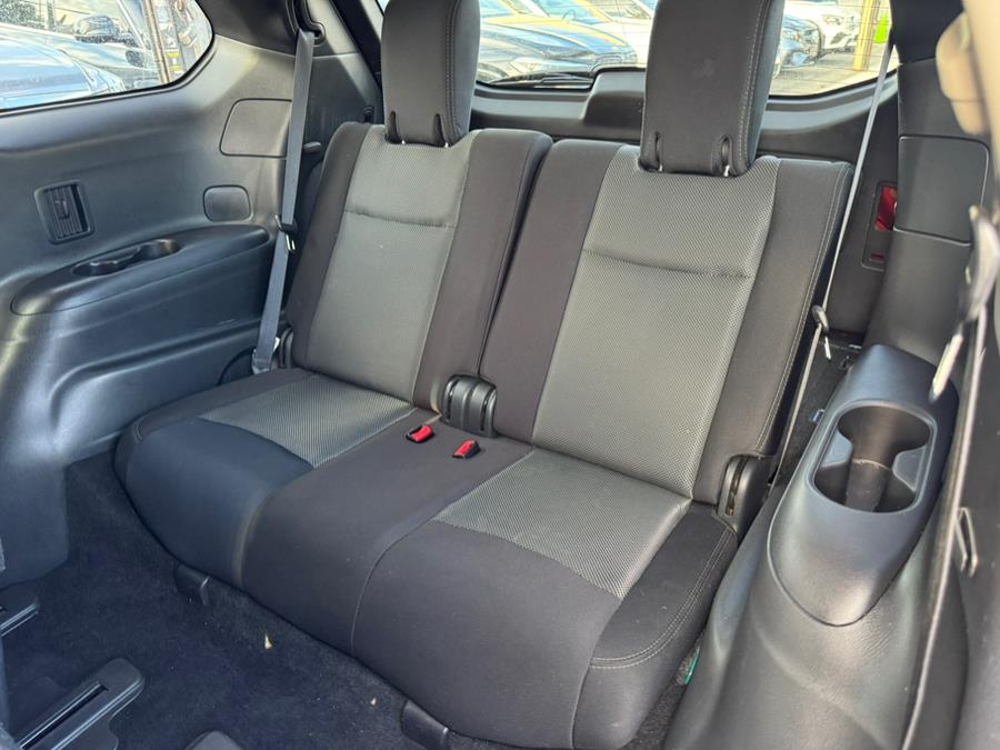 2017 Nissan Pathfinder S - Photo 12