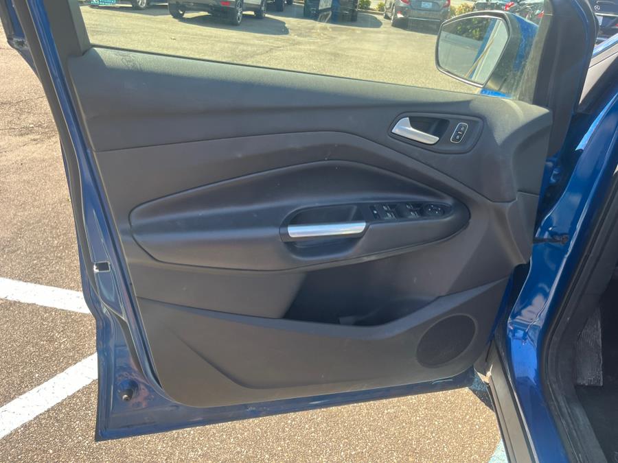 2017 Ford Escape SE - Photo 10