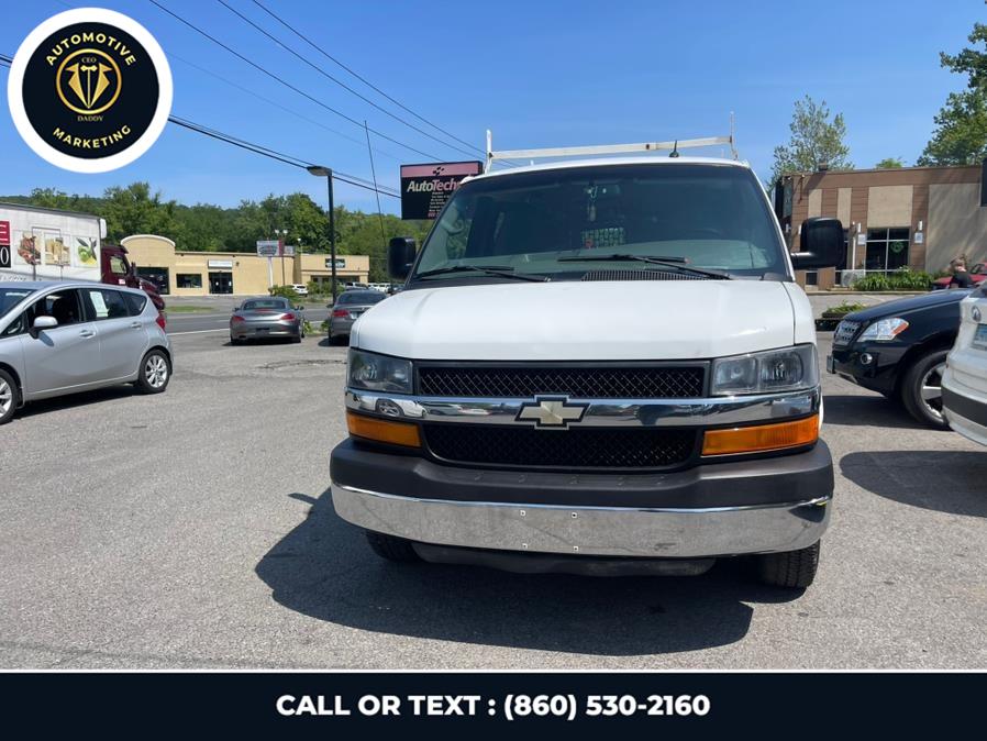 2015 Chevrolet Express 3500 Work Van HD's photo