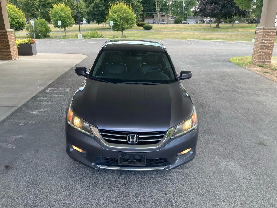 Honda Accord photo 12