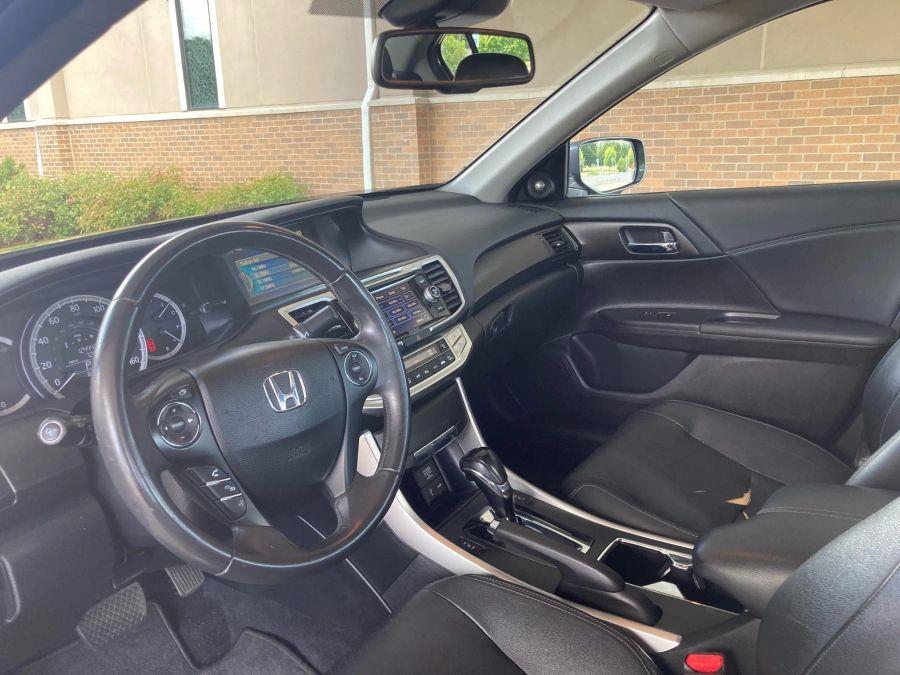 Honda Accord photo 21