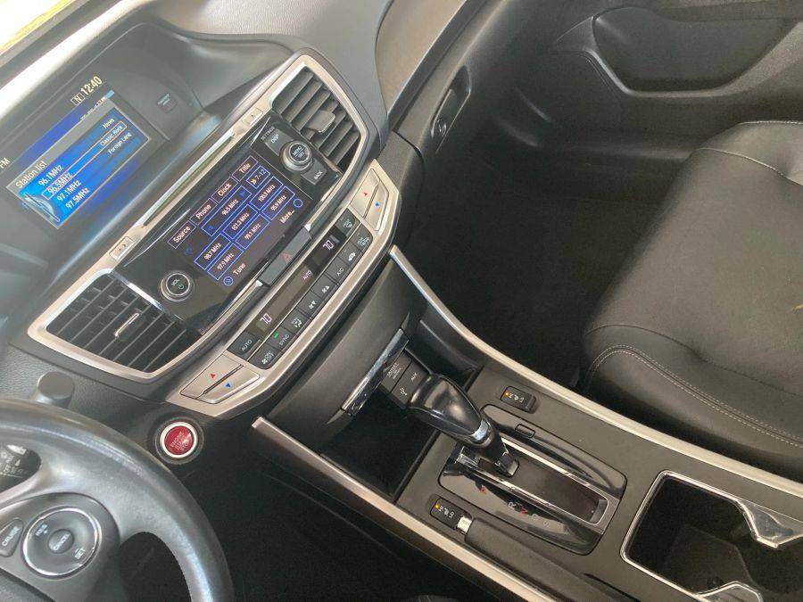 Honda Accord photo 23