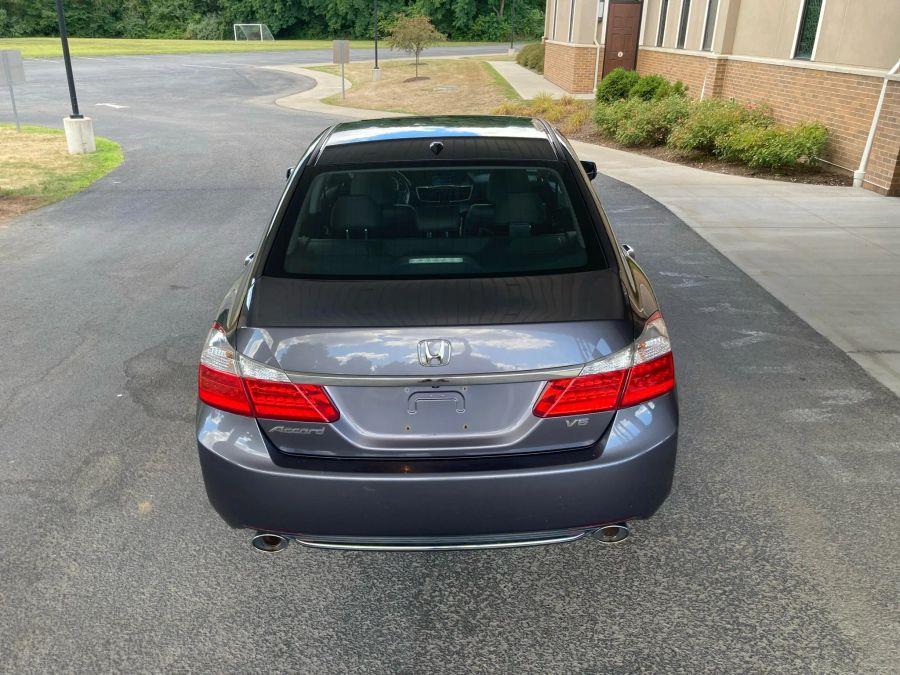 Honda Accord photo 6