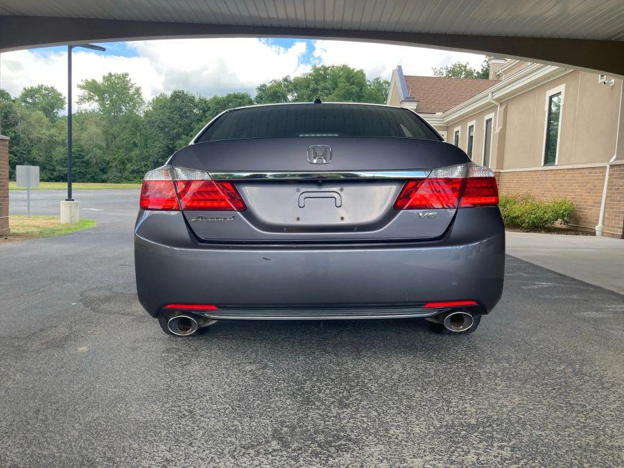 Honda Accord photo 7