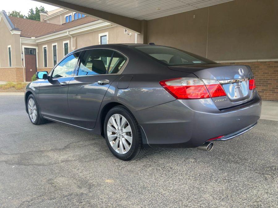 Honda Accord photo 8