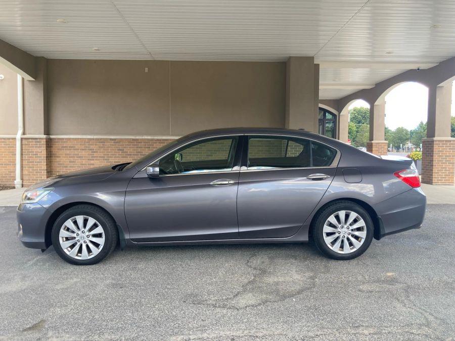 Honda Accord photo 9
