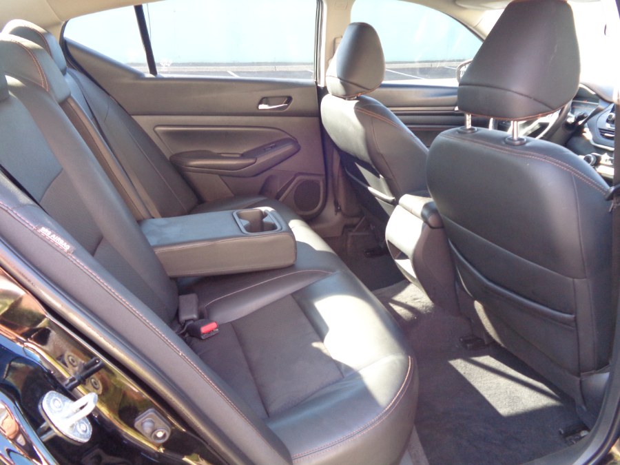 2020 Nissan Altima SR - Photo 15