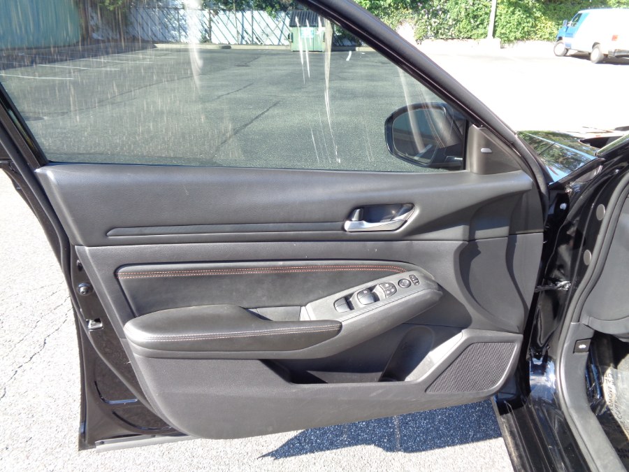 2020 Nissan Altima SR - Photo 13