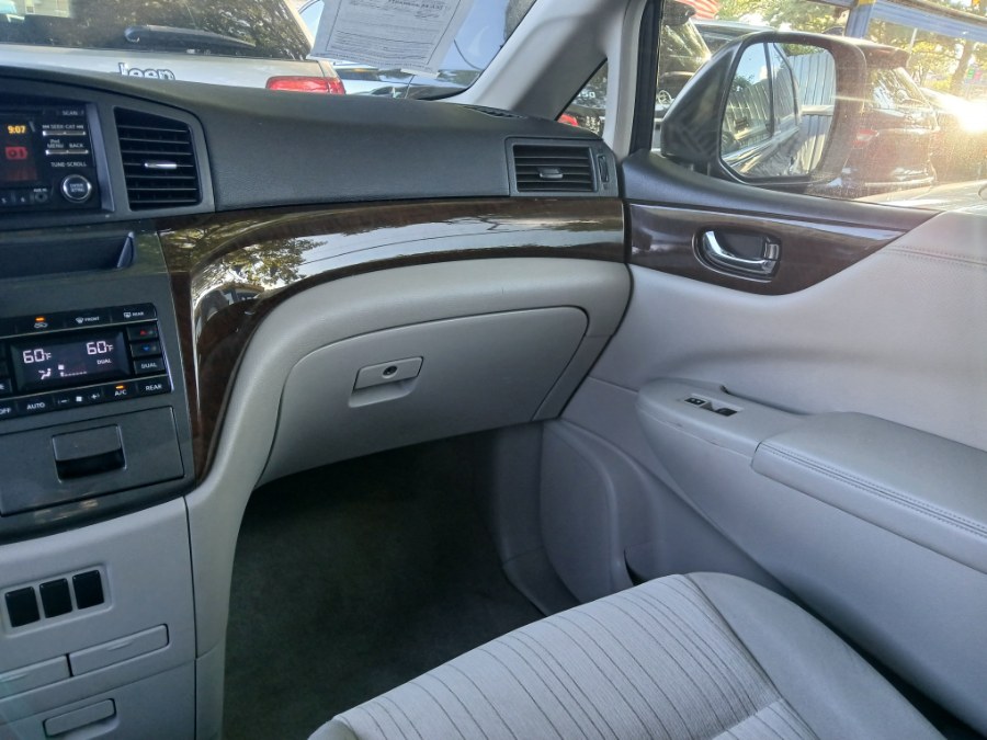 2014 Nissan Quest SV - Photo 26