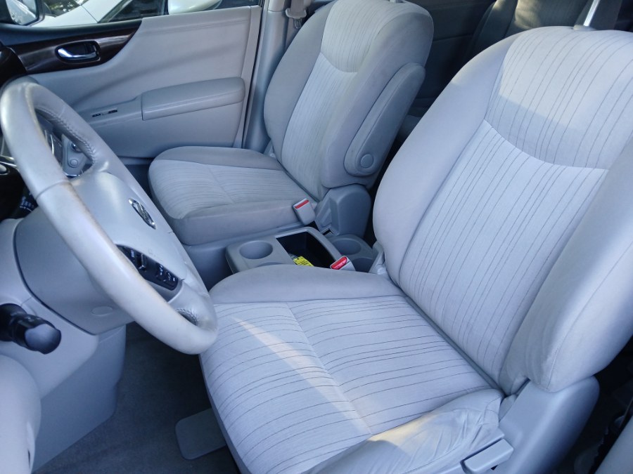 2014 Nissan Quest SV - Photo 10