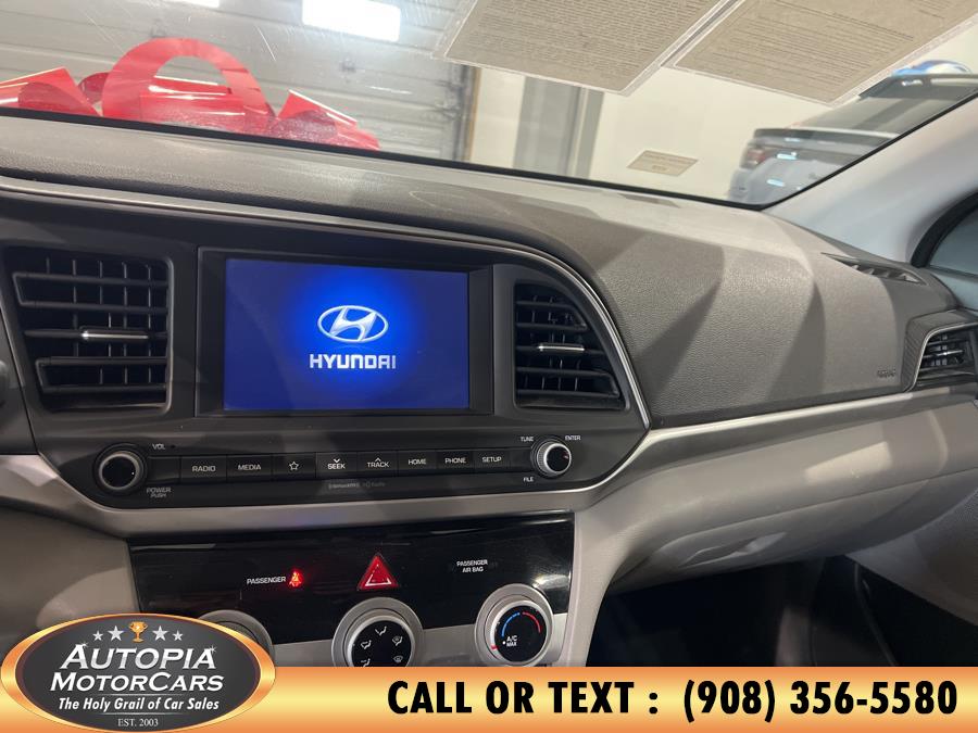 2019 Hyundai Elantra SEL - Photo 16