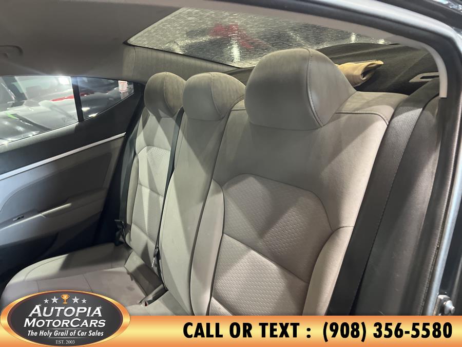 2019 Hyundai Elantra SEL - Photo 13