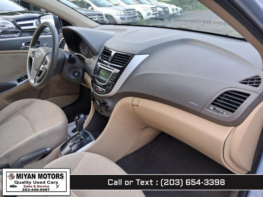 2012 Hyundai Accent GLS - Photo 32