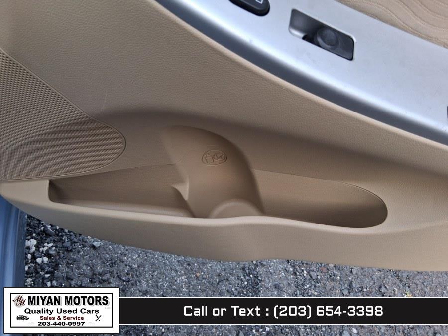 2012 Hyundai Accent GLS - Photo 35