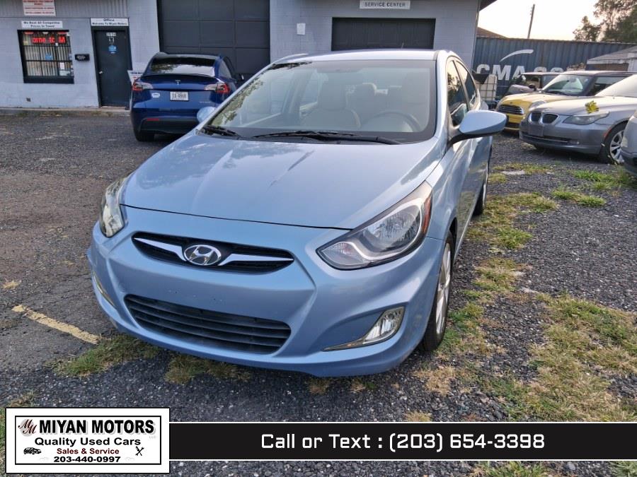 2012 Hyundai Accent GLS 4-Door 6-Speed Automatic's photo