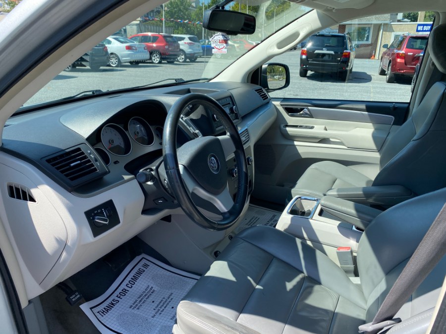 2009 Volkswagen Routan SEL - Photo 14