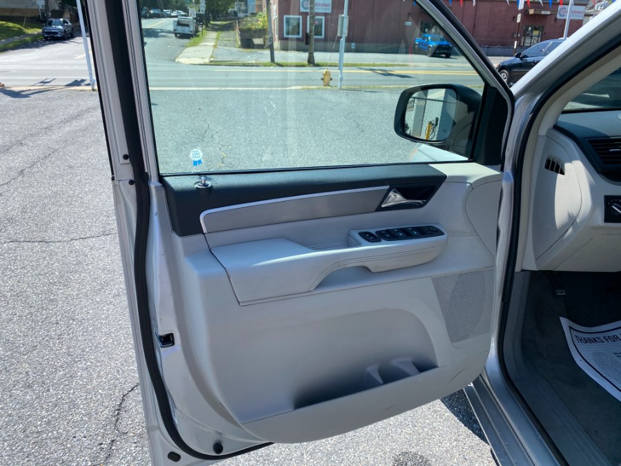 2009 Volkswagen Routan SEL - Photo 15