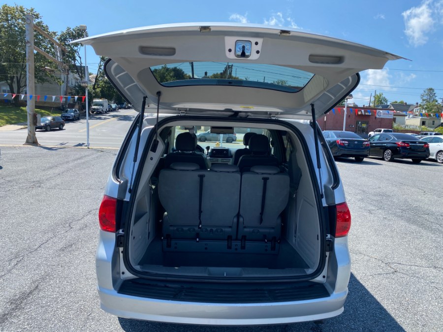 2009 Volkswagen Routan SEL - Photo 11
