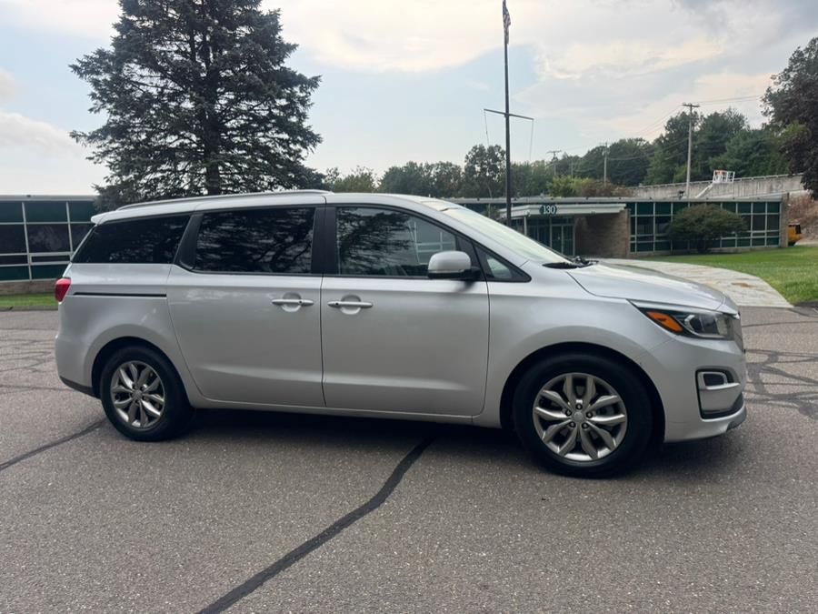 2021 Kia Sedona EX - Photo 23