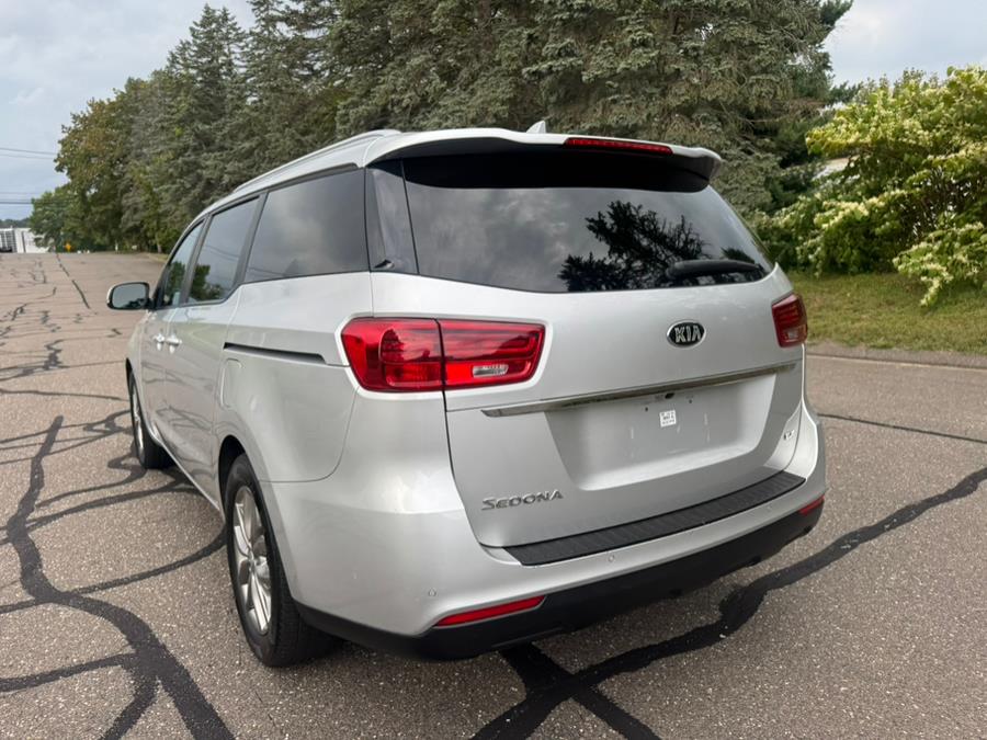 2021 Kia Sedona EX - Photo 14
