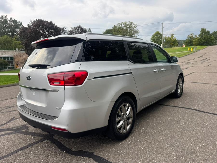2021 Kia Sedona EX - Photo 18