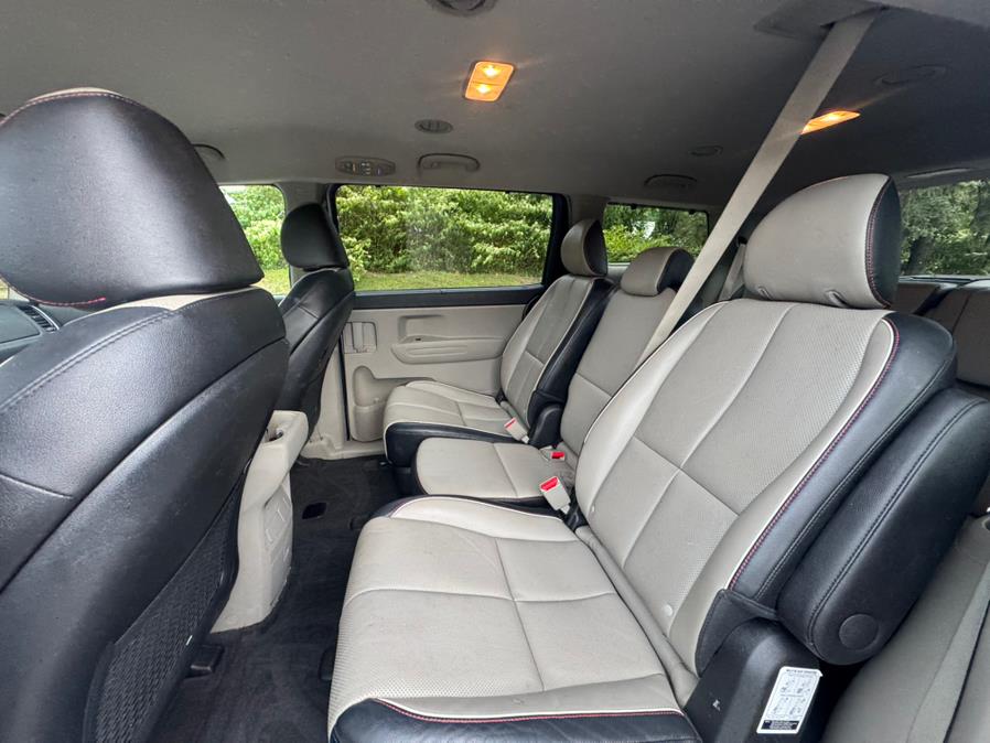 2021 Kia Sedona EX - Photo 32