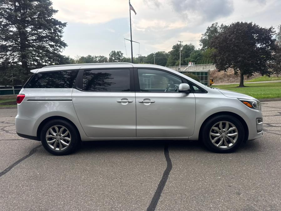 2021 Kia Sedona EX - Photo 22