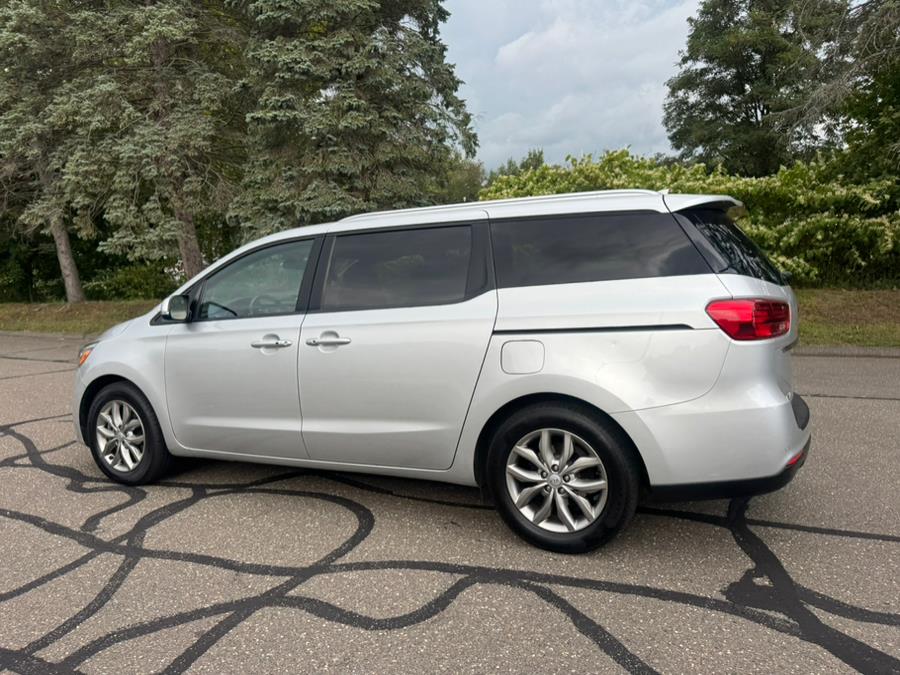 2021 Kia Sedona EX - Photo 11