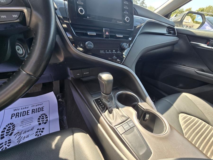2022 Toyota Camry SE - Photo 30