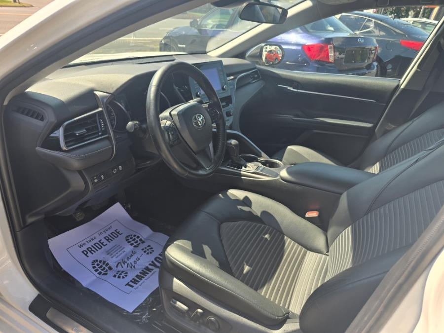 2022 Toyota Camry SE - Photo 22