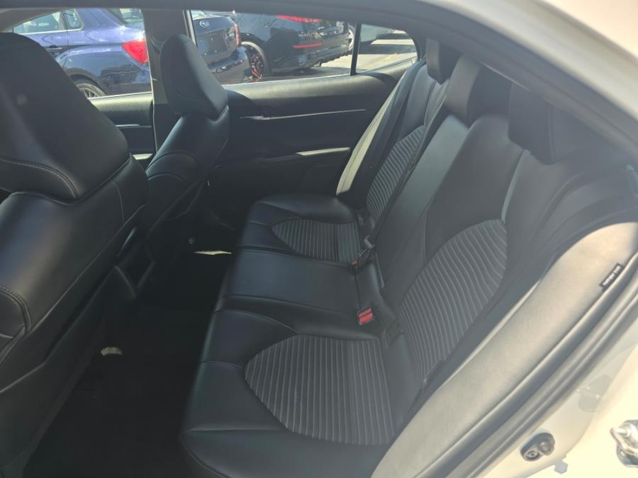 2022 Toyota Camry SE - Photo 20