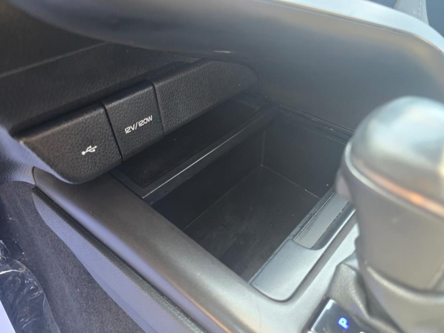 2022 Toyota Camry SE - Photo 26