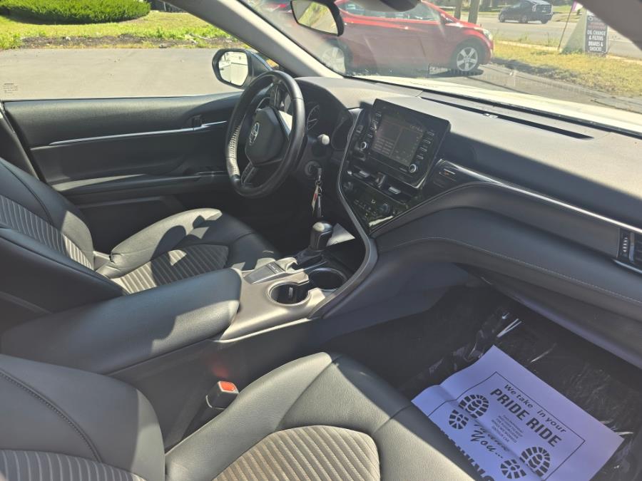 2022 Toyota Camry SE - Photo 21