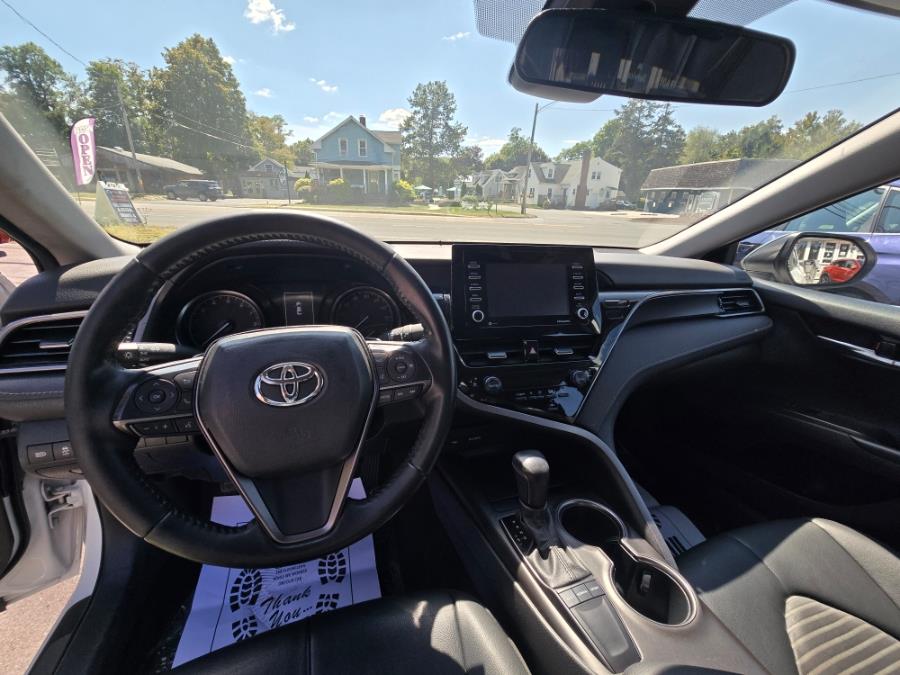 2022 Toyota Camry SE - Photo 29