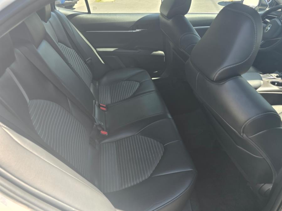 2022 Toyota Camry SE - Photo 19