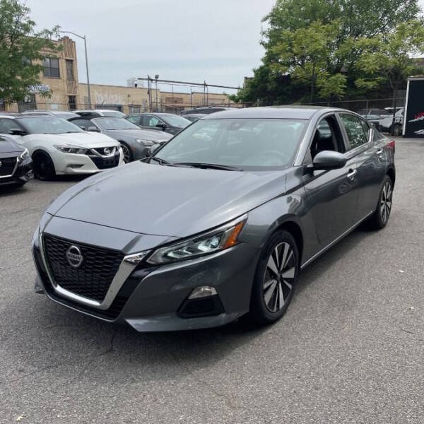 Used 2022 Nissan Altima in Long Island City, New York | Luxury Of Queens. Long Island City, New York