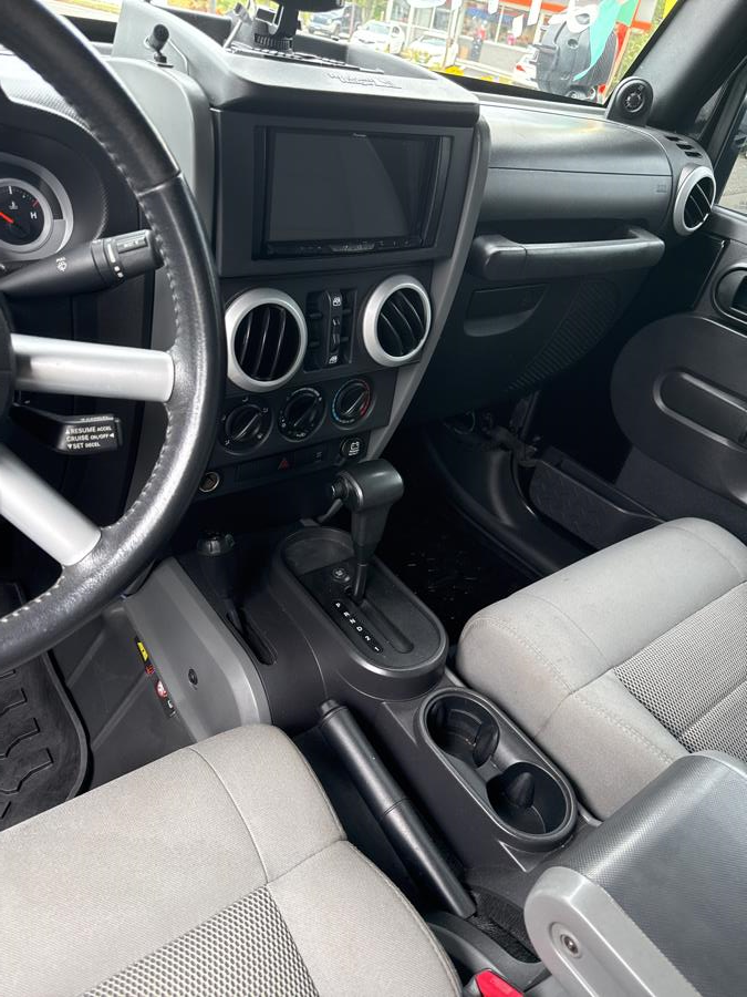 2008 Jeep Wrangler Unlimited Sahara - Photo 11
