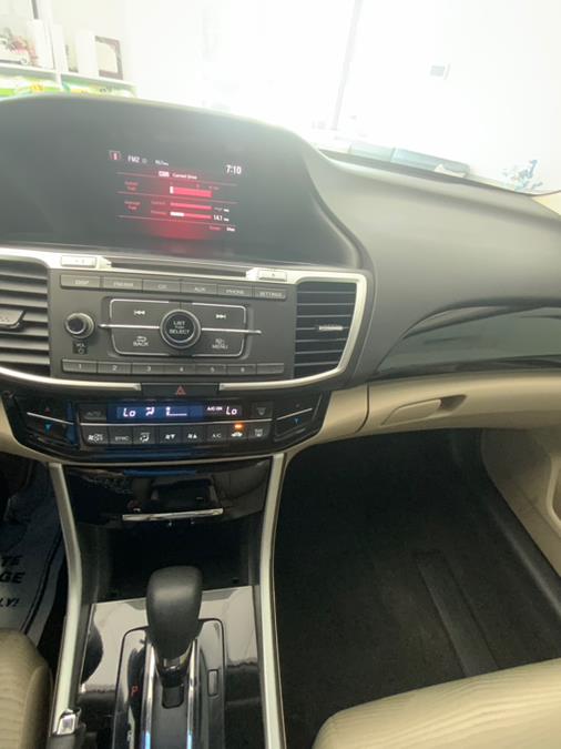 2016 Honda Accord LX - Photo 12